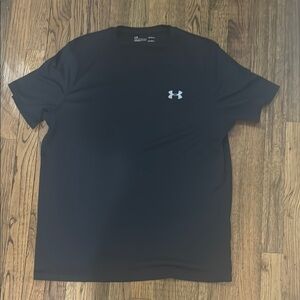 Under Armour women's Black T-Shirt - large